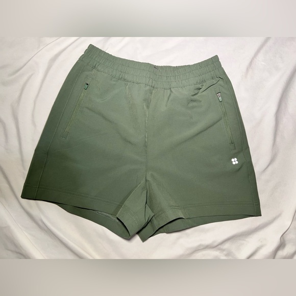 Sweaty Betty High Rise Summit Hiking Short | S NWT - Picture 2 of 7